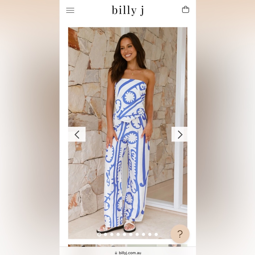 Billy J two piece bandanna set. White/blue size L.I am size 6/8 in jeans.